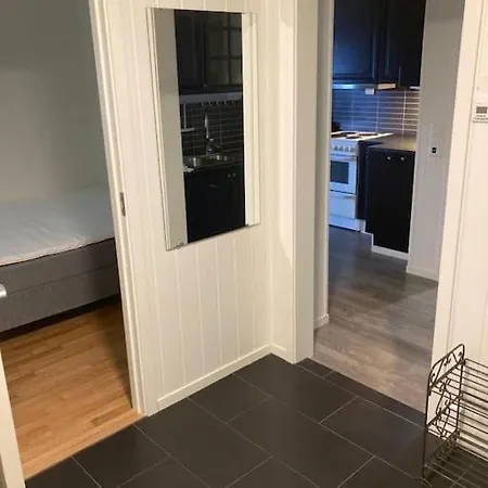 Flott Sentralt Pa Tromsoya * Τρόμσο