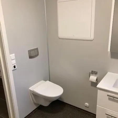 Flott Sentralt Pa Tromsoya Tromsø