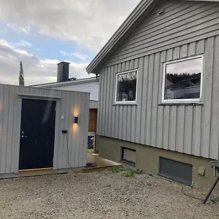 Flott Sentralt Pa Tromsoya Tromsø